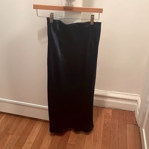 Aritzia Navy blue high waisted midi skirt size 6